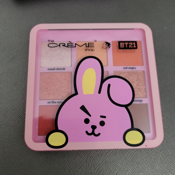 The Crème Shop BT21:HEART & SOUL Eyeshadow Palette COOKY BTS - Picture 2 of 7